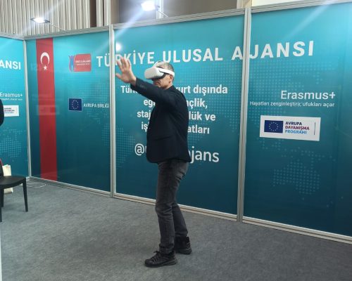 At the Horse Breeding Fair held under the Turkish National Agency on November 24, 2023, YEPTIM Project executive Lecturer Ali Ekber ÜN met with horse lovers and gave information about the YEPTIM Project